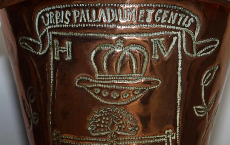 Discount Pamono King Henry IV Coat of Arms or Armorial Crest Ice Bucket in Copper
