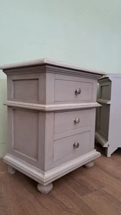 Pamono Lacquered Bedside Tables with Drawers, Set of 2><noscript><img width=