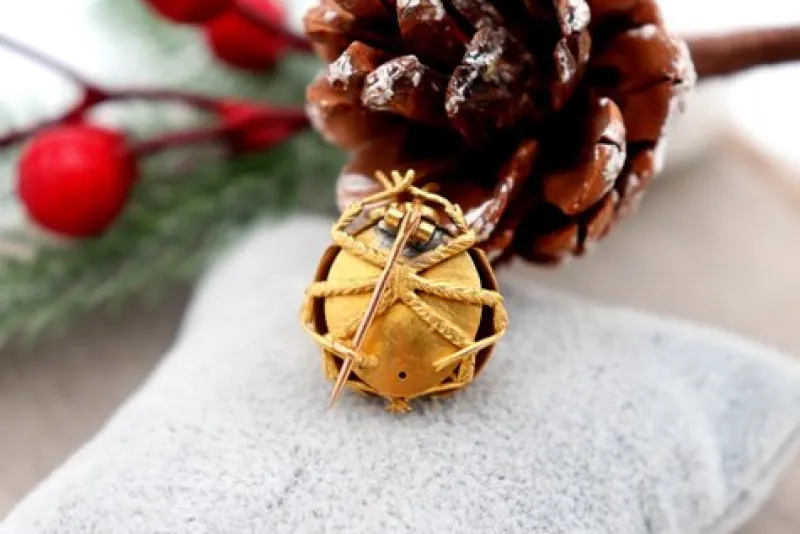 Pamono Ladybug Shaped Gold Brooch
