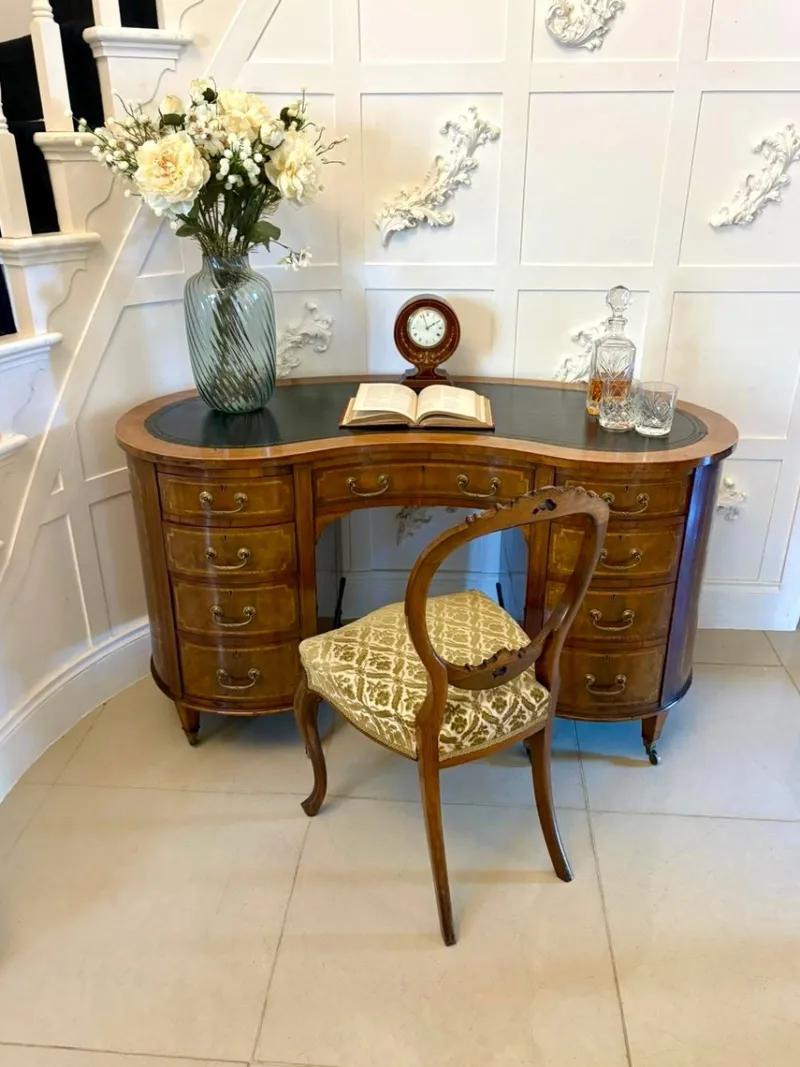 Pamono Large Antique Edwardian Inlaid Mahogany Freestanding Kidney Shaped Desk, 1900s> Desks