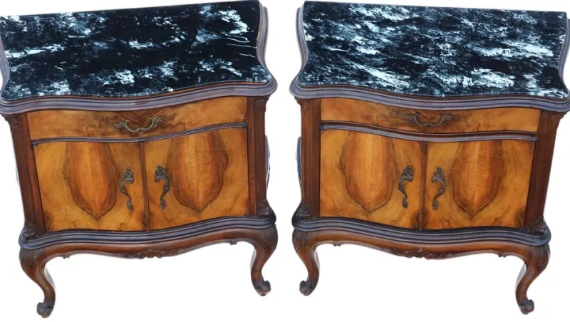 Pamono Large Antique Figured Walnut Bedside Tables, 1925, Set of 2> Nightstands