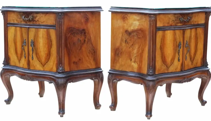 Pamono Large Antique Figured Walnut Bedside Tables, 1925, Set of 2> Nightstands