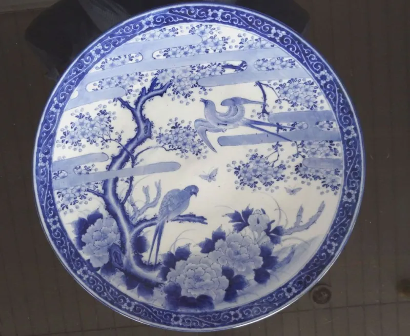 Pamono Large Antique Japanese Blue and White Porcelain Plate, 1800s> Serving Dishes