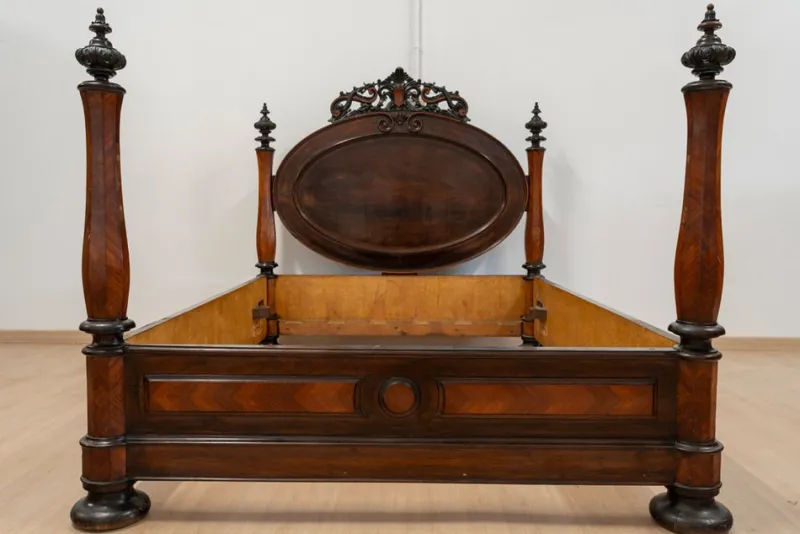 Pamono Large Antique Portuguese Romantic Bed, 19th Century> Beds & Bedroom Sets