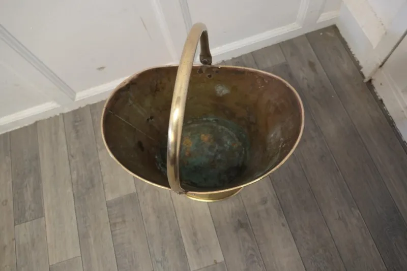 Pamono Large Art Nouveau Brass Helmet Coal Scuttle, 1880> Fireplaces And Mantels