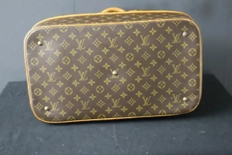 Pamono Large Bag with Double Compartments from Louis Vuitton, 1970s> Trunks Crates & Baskets