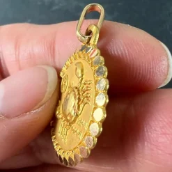 Sale Pamono Large Cancer Zodiac Starsign 18k Yellow Gold Charm Pendant, 1920s