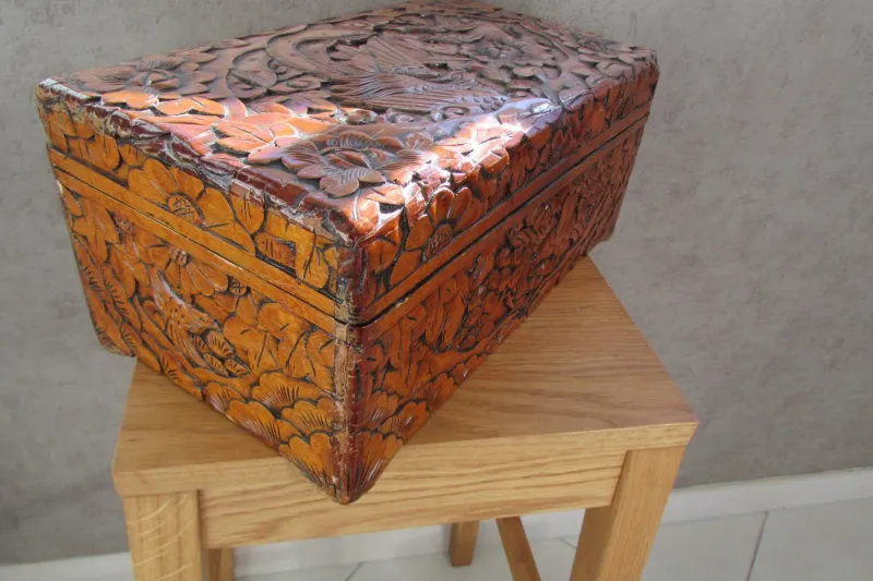 Pamono Large Carved Wooden Box with Floral and Bird Decor, 1930s> Trunks Crates & Baskets