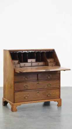 Discount Pamono Large Early 19th Century English Oak Secretary with a Stepped Interior and Working Locks