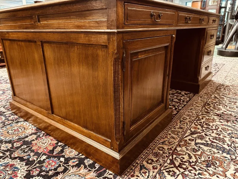Sale Pamono Large English Desk in Oak