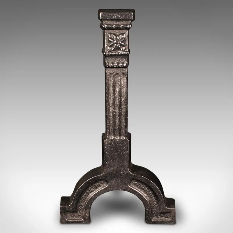 Online Pamono Large English Victorian Adirons in Cast Iron, 1890s, Set of 2