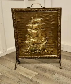 Outlet Pamono Large Fire Screen in Brass, 1920