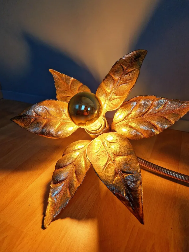 Pamono Large Floral Wall Light attributed to Willy Daro for Massive, Belgium, 1970s> Wall Lights & Sconces