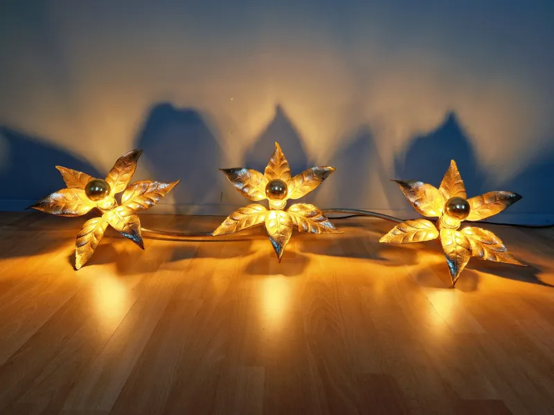 Pamono Large Floral Wall Light attributed to Willy Daro for Massive, Belgium, 1970s> Wall Lights & Sconces
