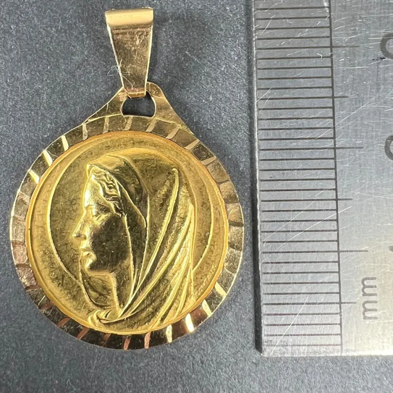 Pamono Large French 18 Karat Yellow Gold Virgin Mary Charm Pendant Medal, 1960s> Necklaces