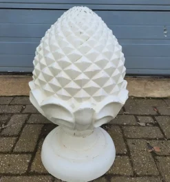 Clearance Pamono Large French Cast Iron Pine Cone Garden Ornament