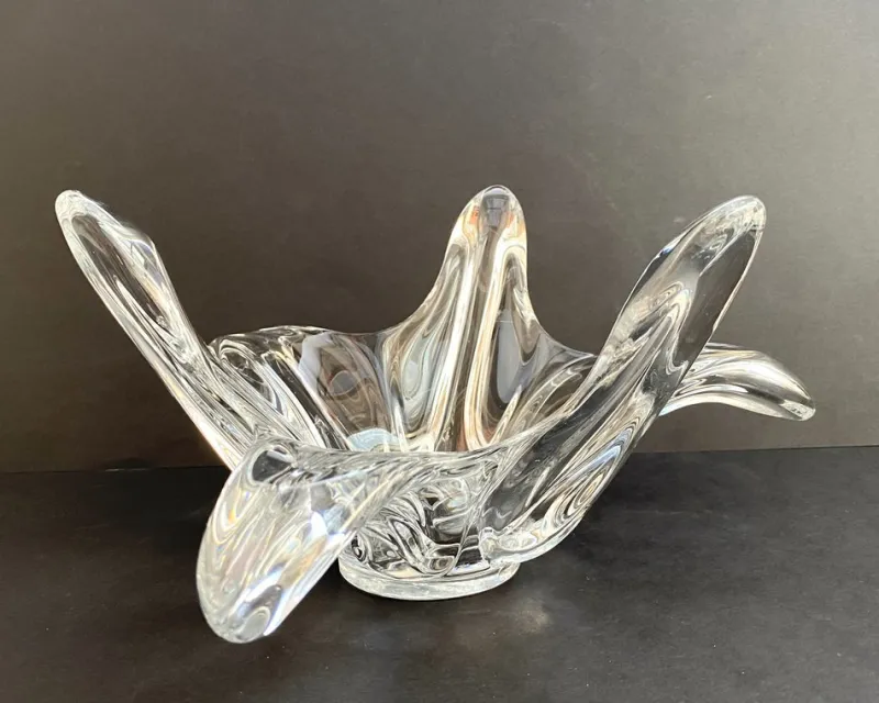 Pamono Large French Floral Crystal Glass Shell Bowl by Art Vannes, France, 1960s> Bowls