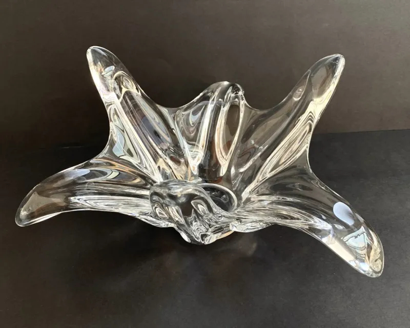 Pamono Large French Floral Crystal Glass Shell Bowl by Art Vannes, France, 1960s> Bowls