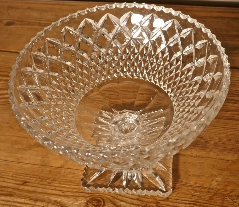 Online Pamono Large French Tazza Diamond Cut Cristal Pedestal Fruit Dish, 1950