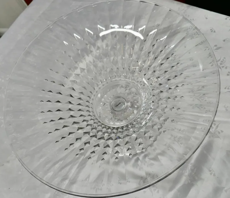 Pamono Large French Tazza Diamond Patterned Crystal Pedestal Fruit Dish, 1950s> Serving Dishes