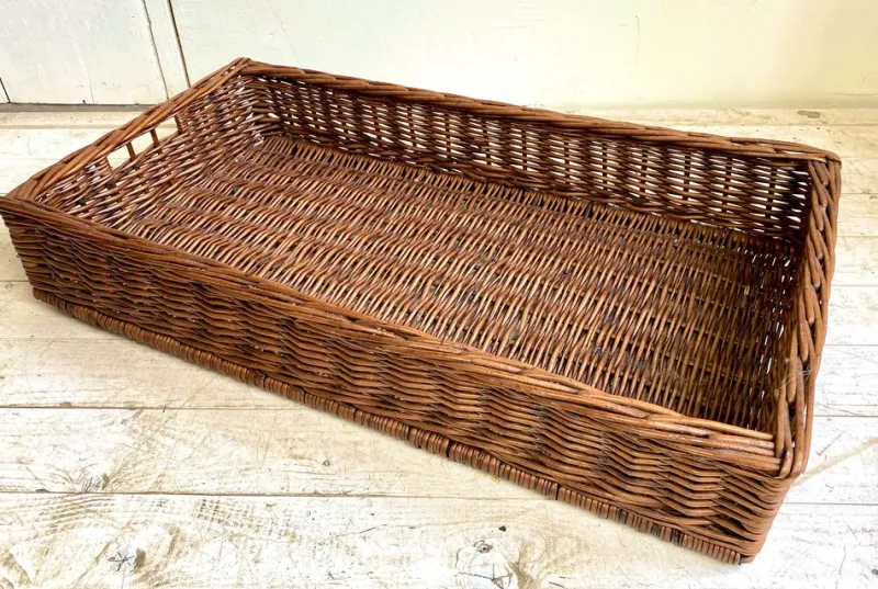 Pamono Large French Wicker Bakery Basket, 1950s> Trunks Crates & Baskets