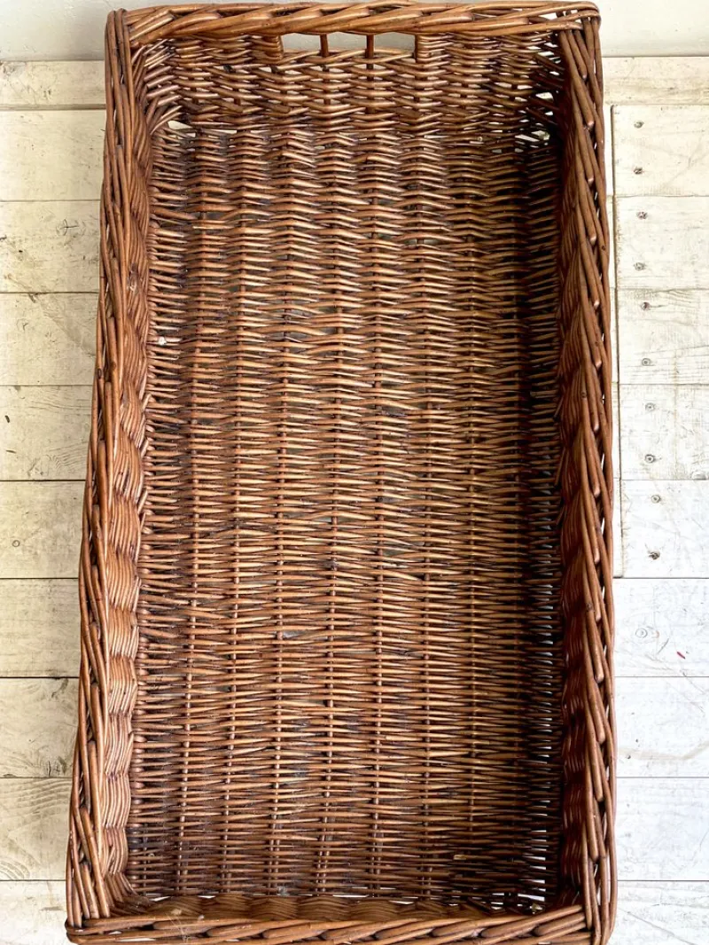 Pamono Large French Wicker Bakery Basket, 1950s> Trunks Crates & Baskets