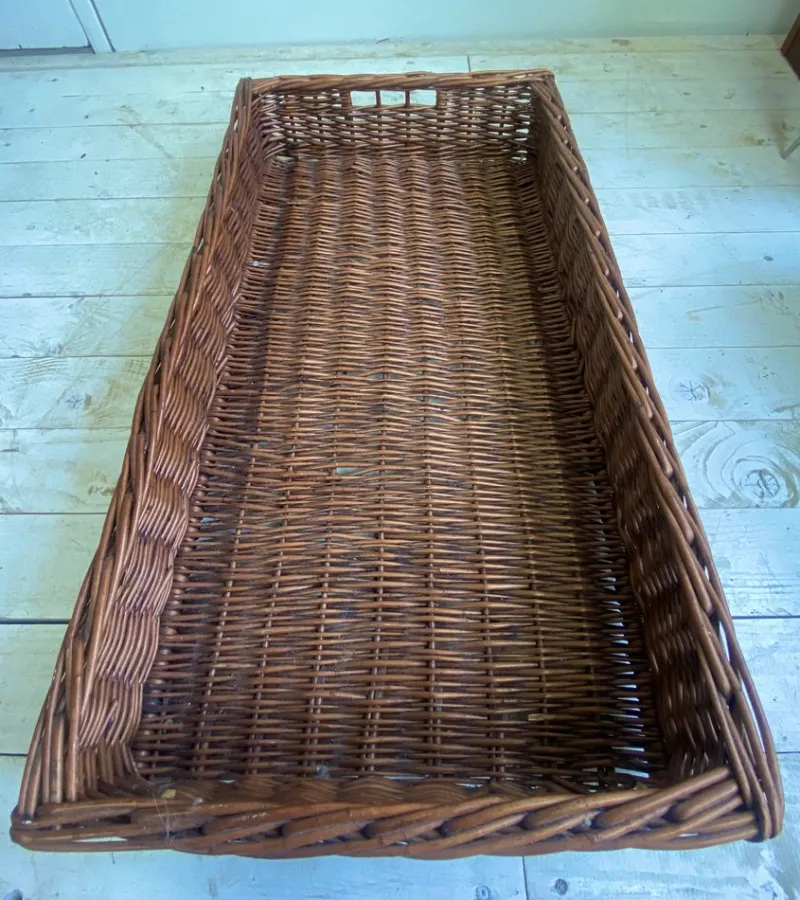 Pamono Large French Wicker Bakery Basket, 1950s> Trunks Crates & Baskets