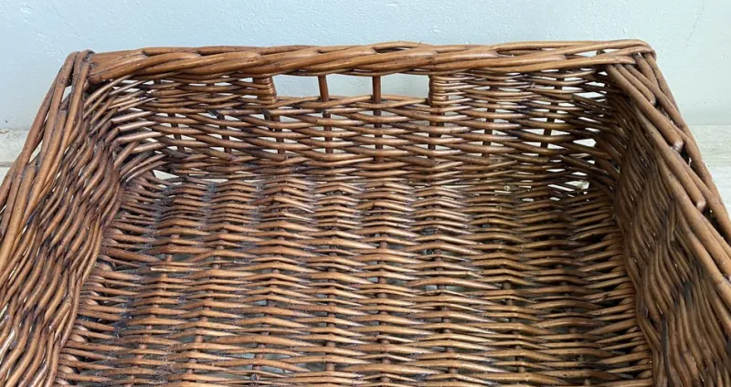 Pamono Large French Wicker Bakery Basket, 1950s> Trunks Crates & Baskets