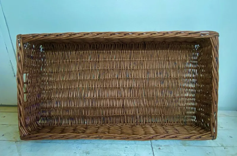 Pamono Large French Wicker Bakery Basket, 1950s> Trunks Crates & Baskets