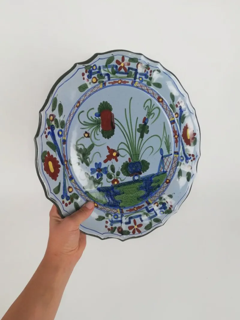 Pamono Large Hand-Painted Plate with Italian Oriental Decoration from Faenza, 1940s> Dinnerware Accessories