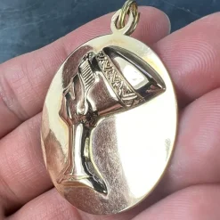 New Pamono Large Italian 18 Karat Yellow Gold Queen Nefertiti Bust Charm Pendant, 1980s