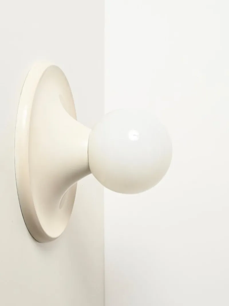 New Pamono Large Ivory Light Ball Wall Lamp by Castiglioni for Flos, 1965