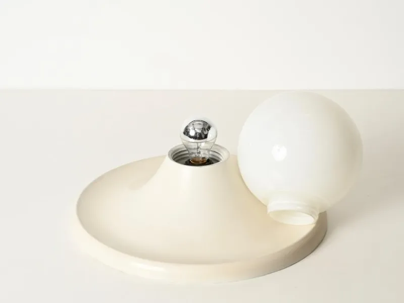 New Pamono Large Ivory Light Ball Wall Lamp by Castiglioni for Flos, 1965