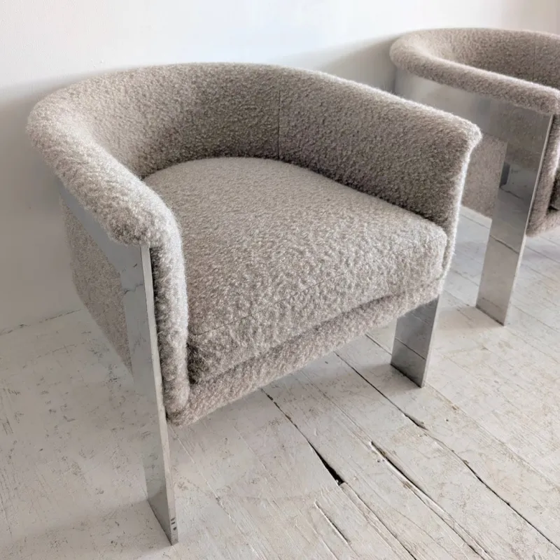 Pamono Large Mid-Century Chromed Steel and Mohair Bouclé Lounge Chairs by Milo Baughman, USA, 1970s, Set of 2> Lounge Chairs & Armchairs