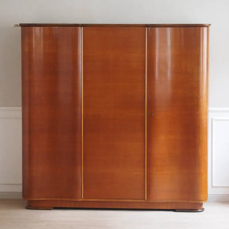 Outlet Pamono Large Mid-Century Curved 3-Door Wardrobe, 1950s