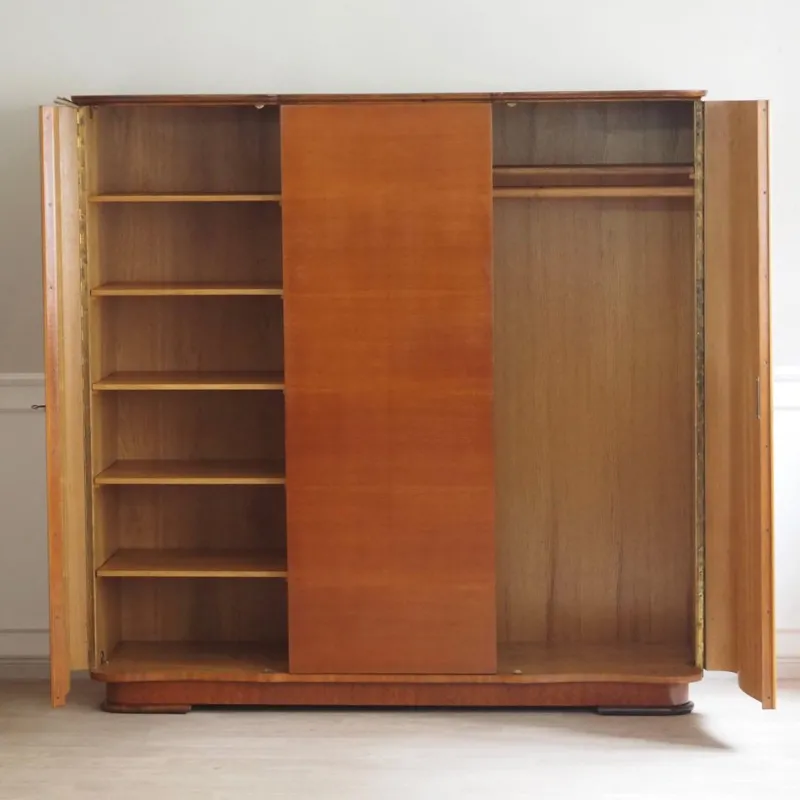 Outlet Pamono Large Mid-Century Curved 3-Door Wardrobe, 1950s