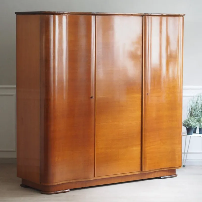 Outlet Pamono Large Mid-Century Curved 3-Door Wardrobe, 1950s