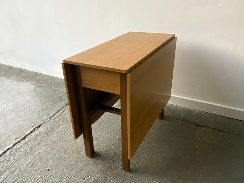 Pamono Large Mid-Century Drop Leaf Table, 1960s> Dining Tables & Sets