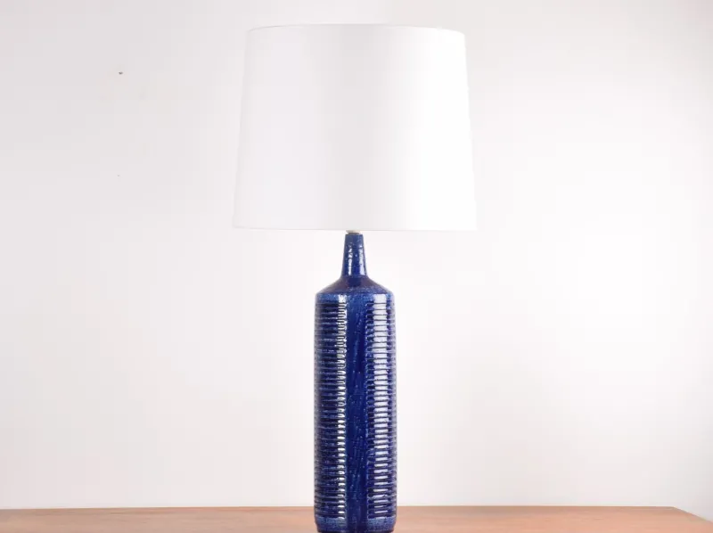 Pamono Large Mid-Century Modern Dark Blue Ceramic Table Lamp from Palshus, Denmark, 1960s> Table Lamps
