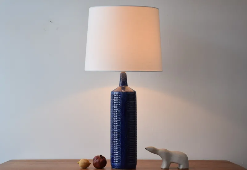 Pamono Large Mid-Century Modern Dark Blue Ceramic Table Lamp from Palshus, Denmark, 1960s> Table Lamps