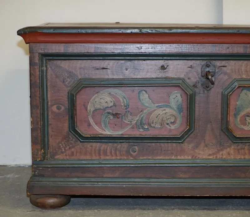 Pamono Large Paint German Blanket Chest Coffer Trunk, 1800s> Trunks Crates & Baskets