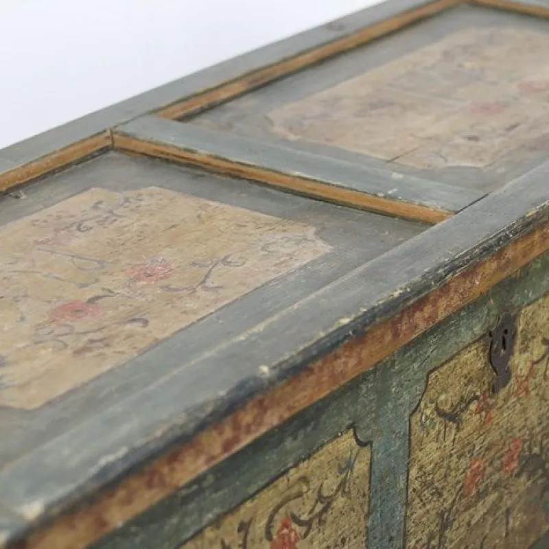 Pamono Large Painted Folk Art Chest, 1753> Trunks Crates & Baskets