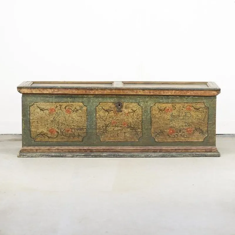 Pamono Large Painted Folk Art Chest, 1753> Trunks Crates & Baskets