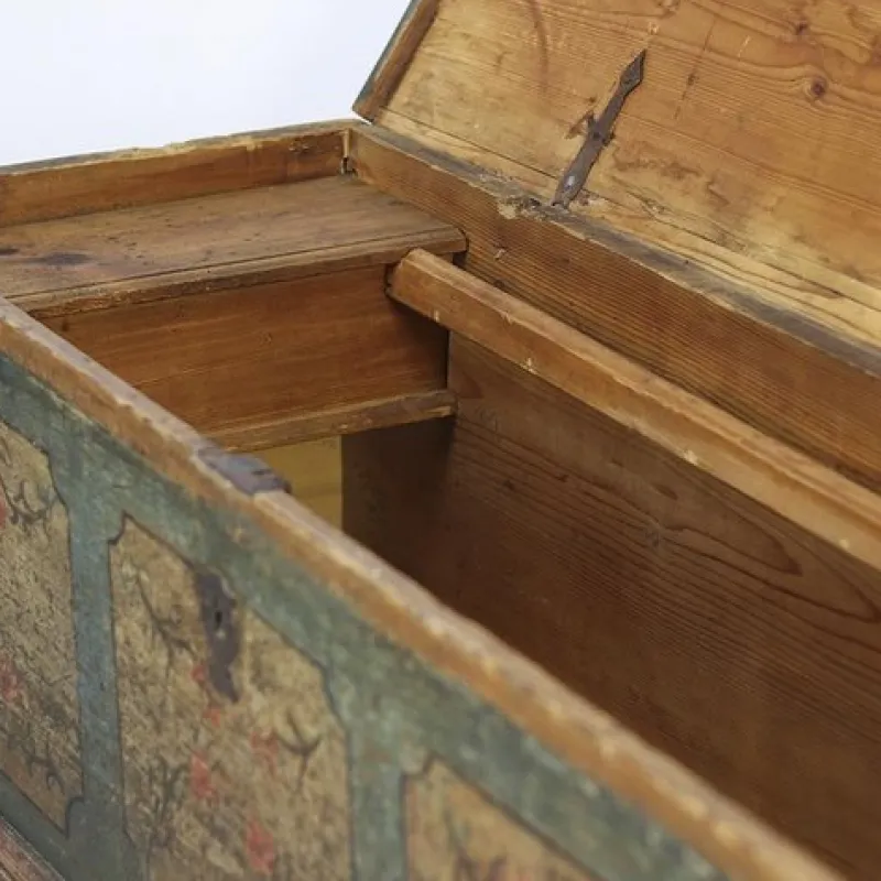 Pamono Large Painted Folk Art Chest, 1753> Trunks Crates & Baskets