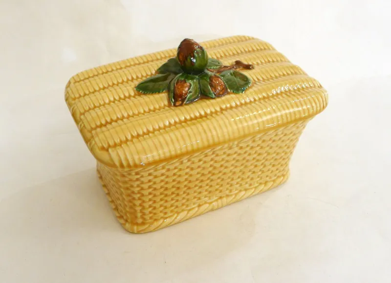 Pamono Large Panier & Noisettes Candy Box in Slip Earthenware by Gien, 1960s> Trunks Crates & Baskets