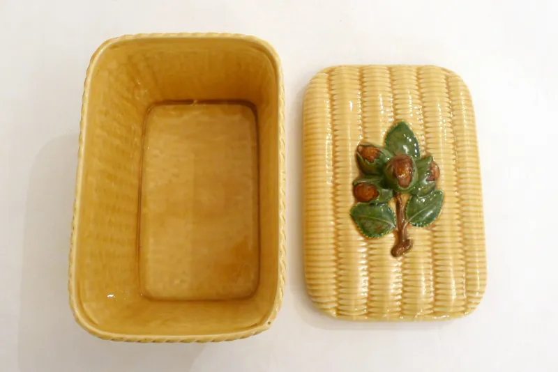Pamono Large Panier & Noisettes Candy Box in Slip Earthenware by Gien, 1960s> Trunks Crates & Baskets