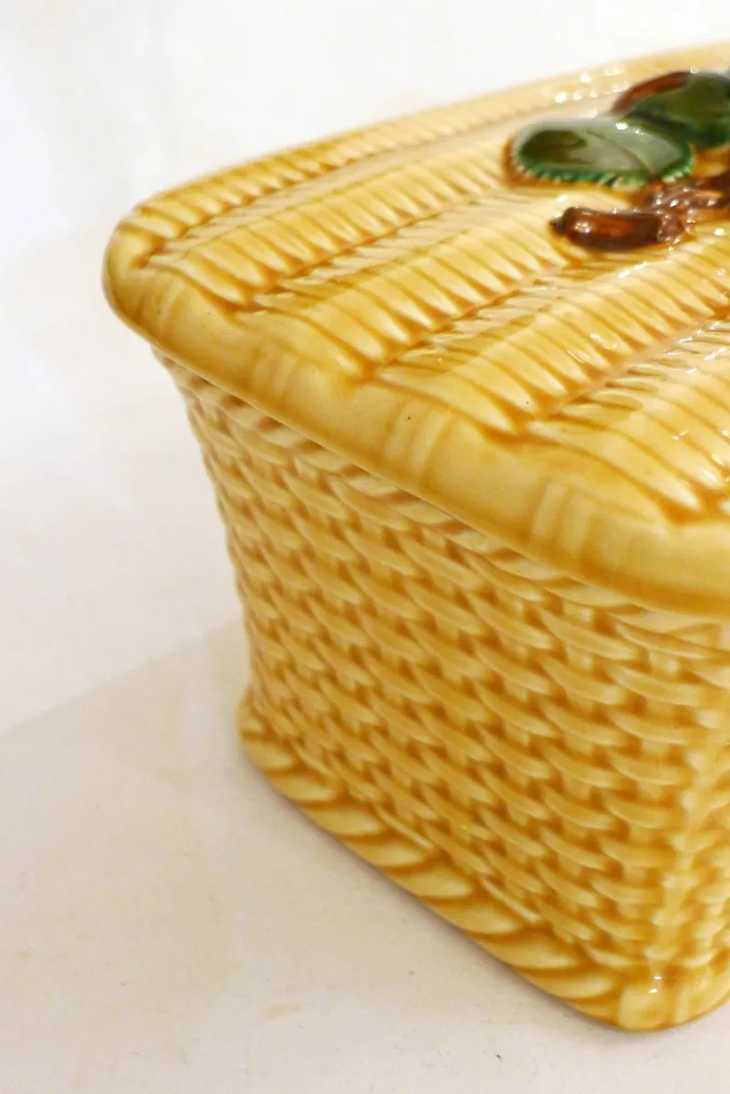 Pamono Large Panier & Noisettes Candy Box in Slip Earthenware by Gien, 1960s> Trunks Crates & Baskets