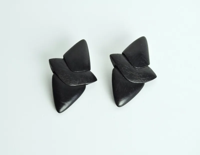 Pamono Large Sculptural Black Ear-Clips in Ebony from Monies, Denmark, 2000s, Set of 2> Earrings