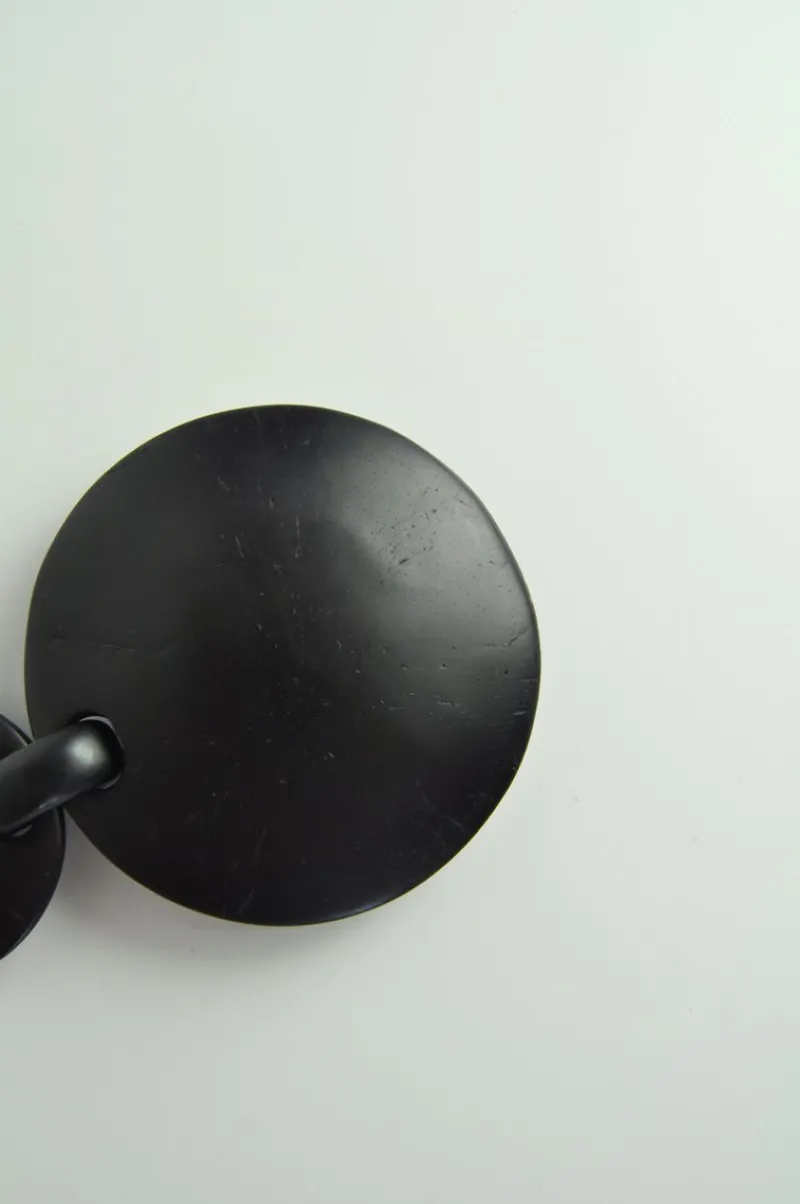 Pamono Large Sculptural Black Ear-Clips in Ebony, Denmark, 2000s, Set of 2> Earrings