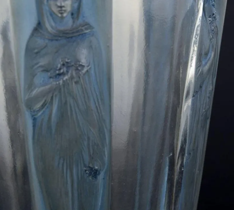 Hot Pamono Large Six Figurines Goblet Vase in Clear Glass from René Lalique, France, 1930s
